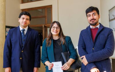 Esteban Carmona, Emilia Ross y Camilo Saldías. Esteban Carmona, Emilia Ross y Camilo Saldías.