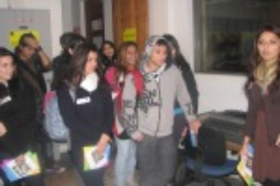 Alumnos visitan dependencias del ICEI