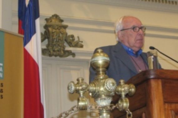 Roman Gubern en el Salón de Honor del ex Congreso Nacional