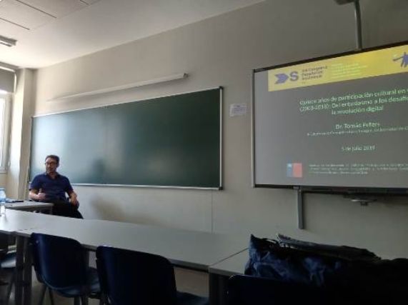 Tomás Peters en congreso en Valencia, España. 