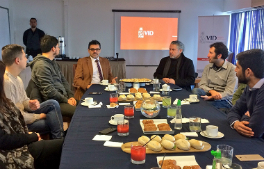 La reunión con los ocho proyectos ganadores del Concurso CreArt 2018, se realizó el jueves 2 de agosto en Servicios Centrales de la U. de Chile.
