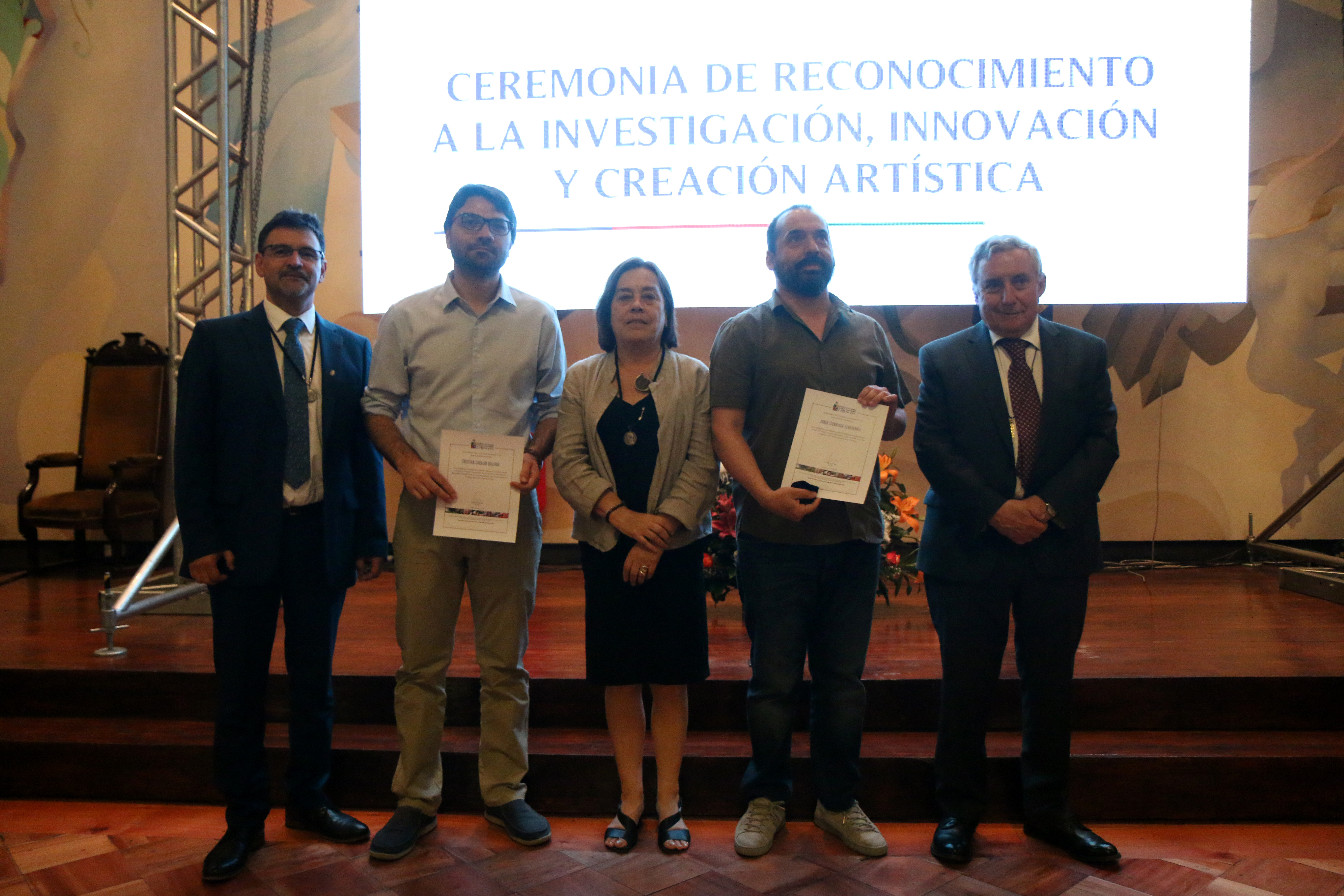 Cristian Cabalín y Jorge Iturriaga, académicos del ICEI homenajeados.