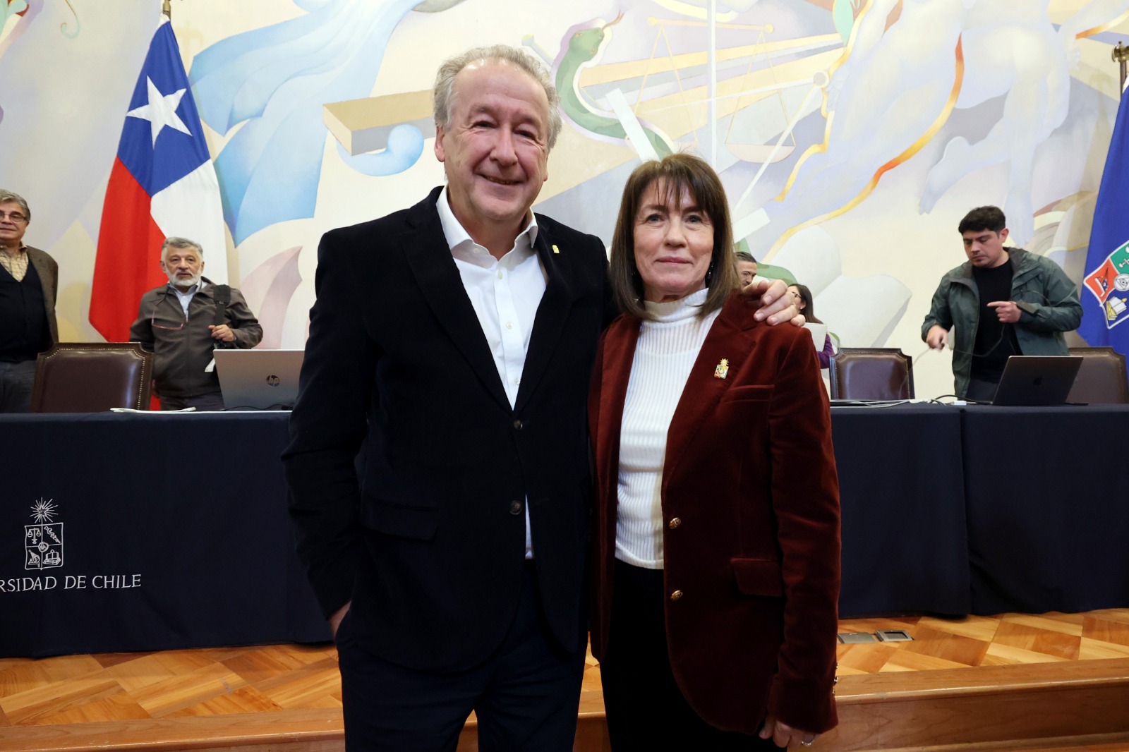 Prensa U. de Chile<br>Fotografías: Alejandra Fuenzalida - Felipe PoGa