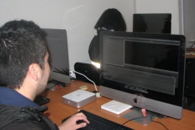 Equipos I Mac en la nueva sala de edición